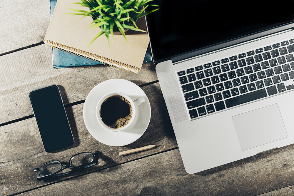 Laptop workspace for home search